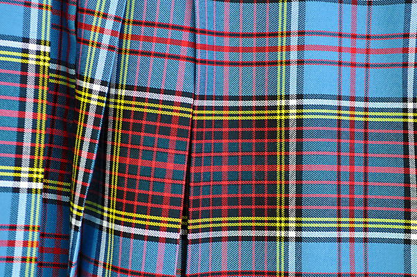 포토 JPG 해외이미지 전통 옷 문화 백그라운드 패턴 추상 사람없음 가로 빨간색 치마 노란색 검은색 줄무늬 흰색 직물 면 역사 시장 플랫 심볼 질감 복고 정사각형 산악지대 양모 캐셔 스코틀랜드 해외202004 해외포토 도형 직업 컬러 무늬 하의 영국 산 파일형식 이미지허브