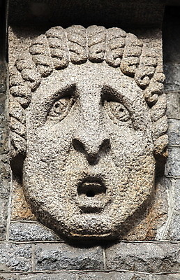 포토 JPG 해외이미지 벽 건조 사람없음 장식 물 조각상 머리 놀람 중세 버리기 분수 과거 시들음 천연기념물 옛날 해외202004 해외포토 자연요소 감정 컨셉 모션 표정 신체부위 조형물 역사 파일형식 이미지허브