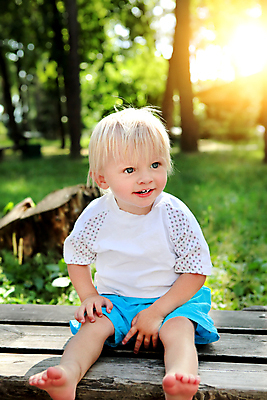 포토 JPG 해외이미지 나무 백인 1 공원 행복 얼굴 어린이 벤치 장난 자연 건강 관리 한명 웃음 앉기 소년 야외 금발 햇빛 태양 맑음 기쁨 아기 치아 숲 즐거움 옷입기 내추럴 걸음마 천진난만 해외202004 해외포토 자연요소 서양인 식물 헤어스타일 공공시설 남자 감정 컨셉 의자 모션 날씨 표정 사람 신체부위 소화기관 생태계 파일형식 이미지허브