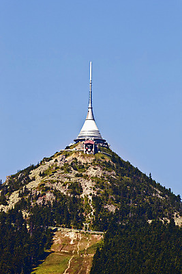 포토 JPG 해외이미지 접시 산업 통신 하늘 호텔 모바일 산 세포 안테나 사람없음 파란색 스마트폰 여행객 탑 디지털 텔레비전 장비 인공위성 네트워크 역 연결 큼 무선전화기 전화기 라디오 신호 방송 전염 체코 공학 전송 소통 공화국 송신기 접수 채널 해외202004 해외포토 식기 건축물 교육 유럽 나라 컬러 컨셉 교통시설 숙소 사람 전자제품 핸드폰 스마트기기 질병 크기 감염 파일형식 이미지허브
