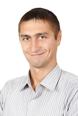 포토 JPG 해외이미지 백인 모델 1 학생 라이프스타일 응시 남자 행복 얼굴 백그라운드 셔츠 한명 미소 사람 소년 성인 청춘 머리 유행 줄무늬 흰색 표현 최고 자신감 닫기 내추럴 고립 해외202004 해외포토 서양인 시선 감정 어린이 컬러 컨셉 상의 무늬 모션 표정 생활 신체부위 파일형식 이미지허브