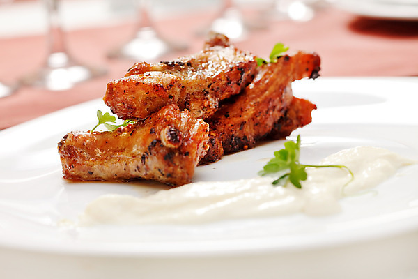 포토 JPG 해외이미지 접시 음식 날개 채소 파슬리 건강 육류 요리 사람없음 식당 식사 저녁식사 치킨 튀김 신선 바 뜨거움 맛 그릴 애피타이저 바비큐 굽기 먹기 허브 속도 매움 칼로리 식욕 절임 해외202004 해외포토 식물 식기 컨셉 식재료 모션 주방용품 상점 구이 닭고기요리 파일형식 이미지허브