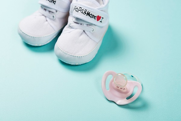 포토 JPG 스튜디오촬영 실내 사람없음 아기용품 노리개젖꼭지 아기신발 국내포토 신발 내부 오브젝트 파일형식