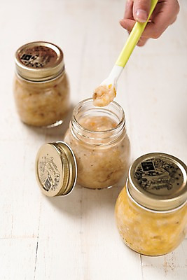 포토 JPG 스튜디오촬영 손 수저 실내 신체부위 아기용품 이유식 국내포토 식기 음식 사람 내부 오브젝트 파일형식