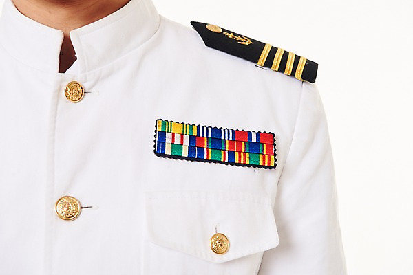 포토 JPG 스튜디오촬영 남자 실내 한명 서기 상반신 20대 성인 앞모습 한국인 해군 해군복 성인남자한명만 국내포토 1 뷰포인트 모션 군대 사람 동양인 청년 내부 군복 남자한명만 성인남자만 파일형식