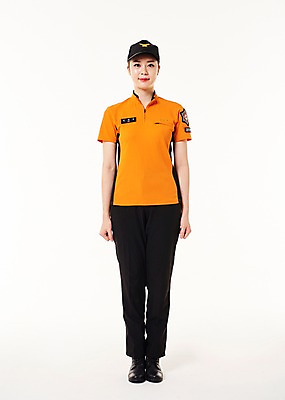 포토 JPG 스튜디오촬영 전신 여자 실내 한명 서기 20대 성인 앞모습 한국인 소방관 119 성인여자한명만 국내포토 1 뷰포인트 모션 사람 동양인 청년 내부 구조원 소방 전화번호 여자한명만 성인여자만 파일형식