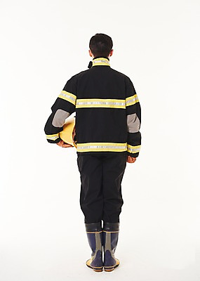 포토 JPG 스튜디오촬영 전신 남자 실내 한명 서기 20대 성인 뒷모습 한국인 소방관 119 성인남자한명만 방호복 국내포토 1 옷 뷰포인트 모션 사람 동양인 청년 내부 구조원 소방 전화번호 남자한명만 성인남자만 파일형식