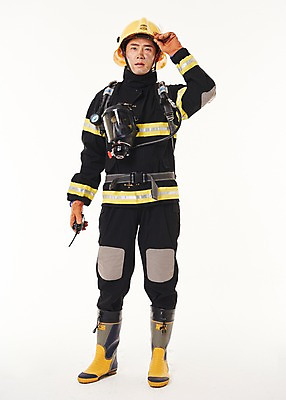 포토 JPG 스튜디오촬영 전신 응시 남자 실내 한명 서기 20대 성인 앞모습 한국인 소방관 119 무전 성인남자한명만 방호복 국내포토 1 시선 옷 뷰포인트 통신 모션 사람 동양인 청년 내부 구조원 소방 전화번호 남자한명만 성인남자만 파일형식