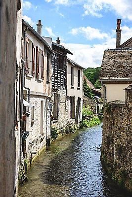 포토 JPG 주간 구름 유럽 유럽풍경 하늘 풍경 사람없음 야외 건물 프랑스 수로 파리_프랑스 소도시 국내포토 자연요소 건축물 나라 도시 파일형식