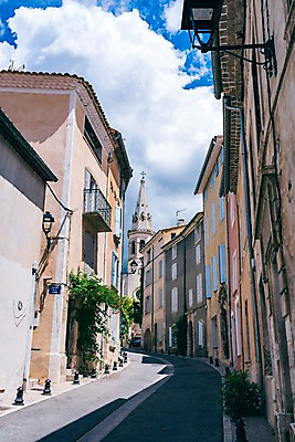 포토 JPG 주간 구름 유럽 길 유럽풍경 하늘 풍경 사람없음 야외 건물 프랑스 골목길 프로방스 국내포토 자연요소 건축물 나라 파일형식