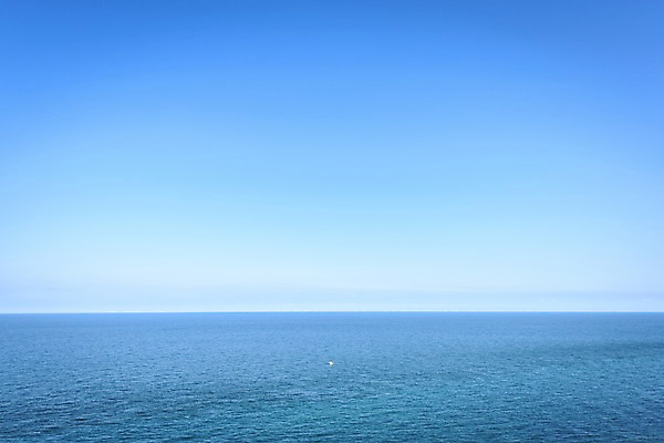 포토 JPG 주간 유럽 바다 유럽풍경 하늘 풍경 사람없음 야외 해협 수평선 국내포토 자연요소 나라 파일형식