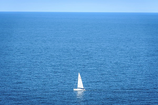 포토 JPG 주간 유럽 바다 요트 유럽풍경 풍경 사람없음 야외 여름 여름풍경 해협 수평선 국내포토 자연요소 계절 나라 배_교통 파일형식 여름_계절