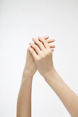 포토 JPG 스튜디오촬영 손 여자 포즈 실내 한명 손짓 20대 성인 신체부위 뷰티 성인여자한명만 국내포토 1 모션 사람 청년 내부 여자한명만 성인여자만 파일형식