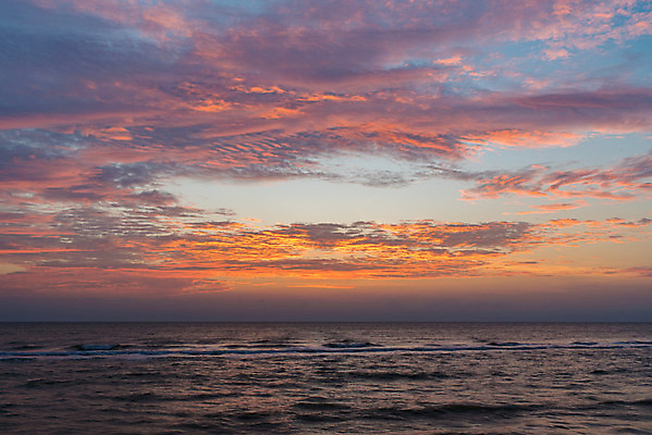 포토 JPG 해외이미지 구름 모래 파도 바다 백그라운드 오렌지 자연 하늘 아침 풍경 사람없음 물 여름 빛 컬러풀 햇빛 태양 반사 일출 맑음 일몰 봄 새벽 가을 황금 스카이라인 수평선 해외202004 해외포토 주간 자연요소 계절 컬러 과일 날씨 노을 생태계 파일형식 이미지허브