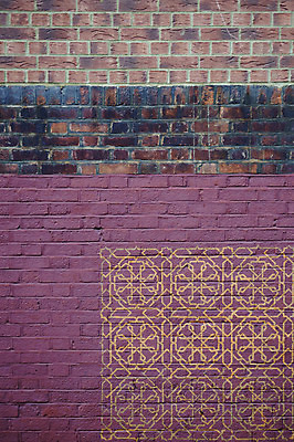 포토 JPG 해외이미지 벽 백그라운드 패턴 표시 벽돌 새로움 동양인 사람없음 숫자 검은색 그리기 옛날 화상 해외202004 해외포토 문자 컬러 컨셉 무늬 모션 인종 상처 파일형식 이미지허브