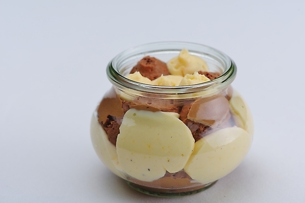 포토 JPG 해외이미지 실내 사람없음 한개 흰배경 푸딩 해외202004 해외포토 1 백그라운드 디저트 내부 흰색 파일형식 이미지허브