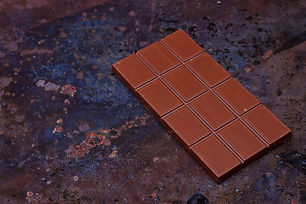 포토 JPG 해외이미지 음식 조각 패턴 재료 표면 디저트 쟁반 사탕 사람없음 갈색 쌓기 금속 초콜릿 검은색 식사 어둠 수확 시골 대접 바 달콤 맛 유혹 설탕 먹기 향신료 유기농 질감 만들기 위치 아몬드 칼로리 모음 코코아 덩어리 찌그러짐 그런지 깨짐 옛날 카카오 프랄린 억울 개조 해외202004 해외포토 웰빙 감정 음료 컬러 컨셉 무늬 농업 모션 재질 견과류 향미료 파일형식 이미지허브