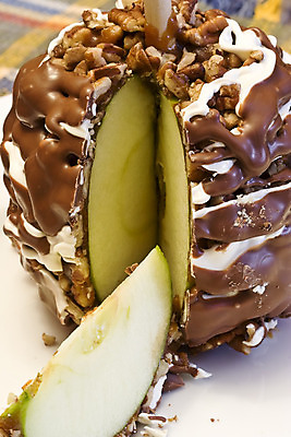 포토 JPG 해외이미지 접시 음식 조각 백그라운드 다이어트 과일 자연 휴가 디저트 요리 사람없음 목재 장식 빨간색 갈색 초콜릿 흐름 견과류 수확 가을 흰색 대접 신선 막대기 달콤 맛 떨어짐 사과 설탕 자르기 굽기 먹기 칼로리 숙성 채식주의자 캐러멜 해외202004 해외포토 나무 식기 계절 컬러 컨셉 농업 재료 모션 건강 구이 생태계 채식 파일형식 이미지허브