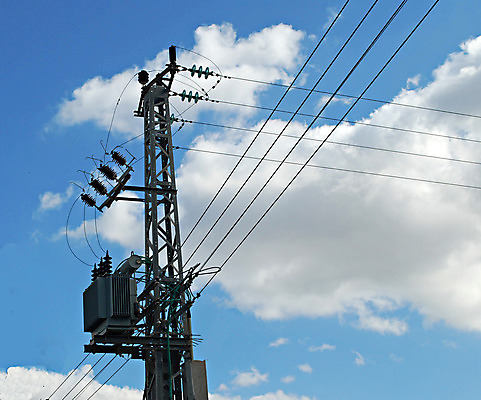 포토 JPG 해외이미지 선 하늘 사람없음 탑 힘 역 머리위 전염 지휘자 타입 변압기 분배 철강 해외202004 해외포토 건축물 교통시설 음악가 질병 감염 파일형식 이미지허브