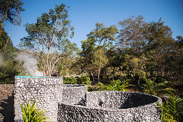 포토 JPG 해외이미지 식물 공원 아시아 여행 태국 자연 하늘 휴가 산 따뜻함 건강 동양인 풍경 사람없음 야외 초록색 물 여름 파란색 스파 힘 봄 바위 오픈 뜨거움 개울 숲 순수 송곳니 내추럴 옛날 유황 전국 해외202004 해외포토 자연요소 계절 공공시설 나라 컬러 컨셉 인종 강 돌_바위 치아 생태계 파일형식 이미지허브