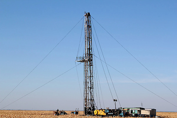 포토 JPG 해외이미지 산업 밭 사람없음 탑 힘 기계 장비 에너지 탐험 석유 철 가스 무거움 엔진 단상 조작 철강 해외202004 해외포토 건축물 농업 무게 파일형식 이미지허브