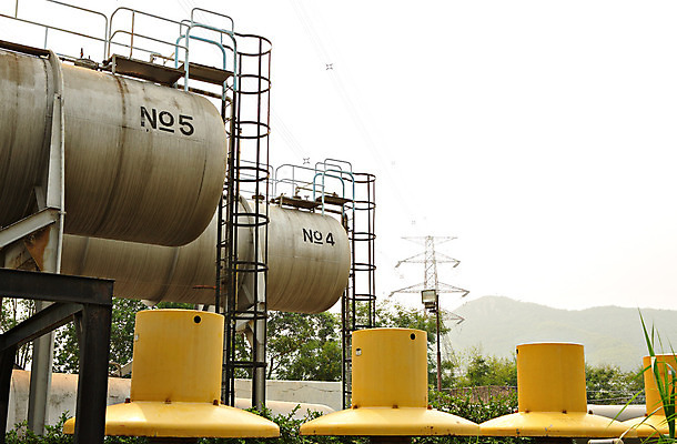 포토 JPG 해외이미지 식물 산업 과학 공장 하늘 굴뚝 사람없음 건물 물 경제 환경 힘 발전기 에너지 도시 뜨거움 역 휘발유 수증기 시설 연료 가스 시스템 튜브 무거움 공학 펌프 낭비 보일러 철강 파이프라인 화상 화학물질 공급 해외202004 해외포토 자연요소 건축물 교육 컨셉 공업 교통시설 발전소 화학 무게 석유 상처 파이프_관 파일형식 이미지허브