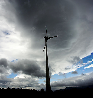 포토 JPG 해외이미지 구름 산업 농업 통신 자연 하늘 바람 날씨 사람없음 야외 가로 여름 파란색 농장 3D 환경 금속 검은색 봄 장비 발전기 에너지 흰색 그린에너지 풍력에너지 예측 언덕 서비스 환경보전 프로펠러 방앗간 돌리기 되감기 해외202004 해외포토 자연요소 계절 컬러 컨셉 모션 재질 발전소 사회이슈 디지털합성 생태계 파일형식 이미지허브