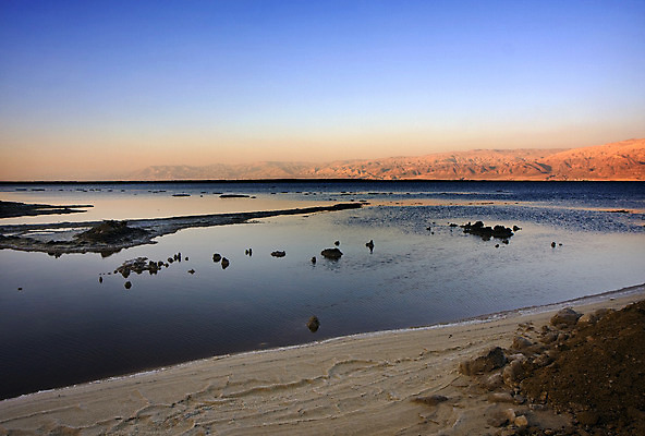 포토 JPG 해외이미지 지구 호수 바다 섬 자연 산 바닥 건조 건강 파노라마 풍경 사람없음 물 태양 약 환경 성경 스파 일몰 화장품 사막 죽음 황무지 역사 중앙 질병 미용사 땅 소금 지역 진흙 동쪽 내추럴 돌봄 요르단 유태교 이스라엘 짠맛 현상 화학물질 해외202004 해외포토 자연요소 직업 중동 종교용품 의학 모션 촬영기법 뷰티 노을 화학 맛 방향 생태계 서아시아 파일형식 이미지허브