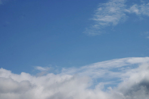 포토 JPG 해외이미지 구름 백그라운드 하늘 사람없음 파란색 질감 해외202004 해외포토 자연요소 컬러 파일형식 이미지허브