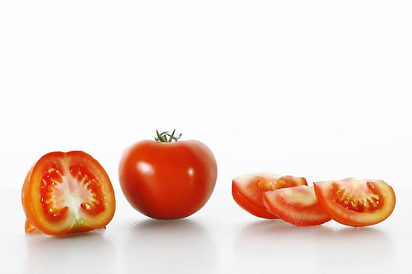 포토 JPG 해외이미지 라이프스타일 음식 조각 백그라운드 잎 다이어트 토마토 채소 과일 재료 부분 건강 사람없음 빨간색 쌓기 침묵 흰색 신선 원형 그룹 달콤 맛 자르기 배열 상쾌 유기농 날것 슬라이스 광택 흙더미 고립 숙성 완벽 채식주의자 비건 해외202004 해외포토 도형 식물 웰빙 감정 컬러 컨셉 모션 생활 소리 흙 채식 파일형식 더미 이미지허브