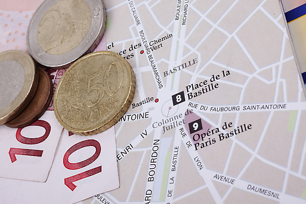 포토 JPG 해외이미지 유럽 선 여행 컨셉 지도 지폐 돈 교통시설 설계 거리 사람없음 스마트폰 여행객 기차 유로 전철 계획 여권 시스템 획득 발견 루트 방법 사방 테마 해외202004 해외포토 나라 육상교통 교통 대중교통 사람 핸드폰 스마트기기 재산 시설 파일형식 이미지허브