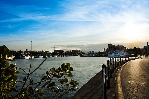 포토 JPG 해외이미지 유럽 바다 건축양식 거리 어업 풍경 사람없음 야외 건물 장식 물 강 도시풍경 일출 일몰 이탈리아 궁전 도시 보트 지중해 운하 포트 타운 랜드마크 해외202004 해외포토 자연요소 건축물 건축 나라 산업 고건축 배_교통 노을 파일형식 이미지허브