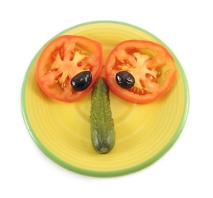 포토 JPG 해외이미지 접시 음식 토마토 채소 사람없음 빨간색 노란색 검은색 식사 샐러드 양념 올리브 햄 해외202004 해외포토 식기 열매 컬러 육류 파일형식 이미지허브