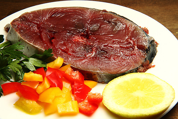 포토 JPG 해외이미지 음식 조각 건강 육류 어류 스테이크 요리 사람없음 빨간색 노란색 식사 저녁식사 신선 맛 참치 해산물 날것 슬라이스 후추 성분 점심식사 식용 해외202004 해외포토 컬러 컨셉 식재료 서양음식 수중동물 향신료 파일형식 이미지허브