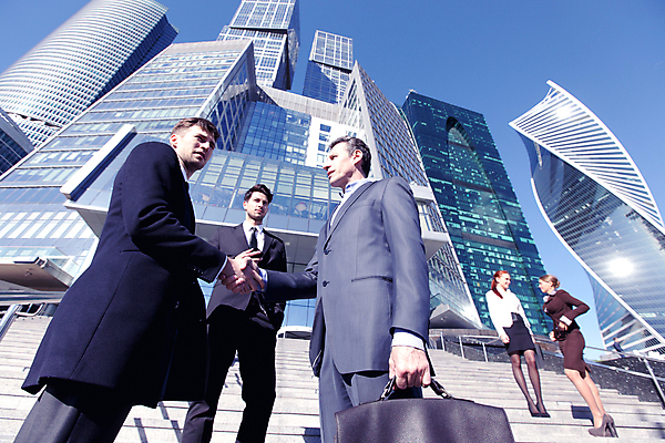 포토 JPG 해외이미지 직업 손 남자 행복 비즈니스 사업가 통신 성공 노동자 악수 관리 사람 여러명 야외 건물 사무실 고층빌딩 거래 인사 업무 비즈니스맨 리더 떨림 경영 지원 해외202004 해외포토 건축물 감정 다수 컨셉 모션 손짓 빌딩 신체부위 예절 작업 직장인 파일형식 이미지허브