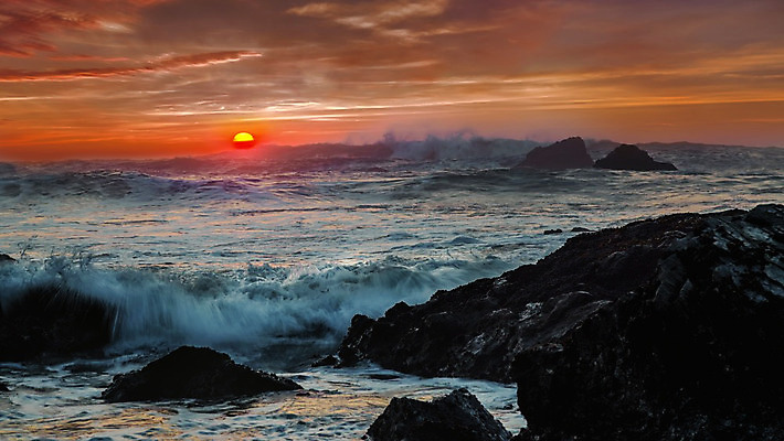 포토 JPG 해외이미지 구름 모래 파도 바다 여행 백그라운드 자연 하늘 날씨 휴식 풍경 사람없음 야외 물 여름 파란색 컬러풀 햇빛 일몰 바위 흰색 야간 장면 수평선 해외202004 해외포토 자연요소 계절 컬러 컨셉 태양 노을 돌_바위 생태계 파일형식 이미지허브