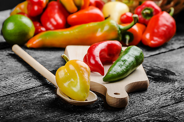 포토 JPG 해외이미지 모양 음식 백그라운드 토마토 채소 재료 고추 양파 피망 콩 파프리카 건강 종류 사람없음 빨간색 초록색 정원 침묵 흰색 시골 신선 오픈 그룹 변화 시장 혼합 상추 수집 레몬 허브 향신료 유기농 냅킨 날것 머리위 라임 후추 모음 바이오 채식주의자 해외202004 해외포토 식물 웰빙 컬러 컨셉 과일 곡류 한글 소리 채식 향미료 파일형식 이미지허브