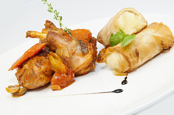 포토 JPG 해외이미지 전통 접시 음식 채소 오렌지 콩 감자 파슬리 건강 육류 요리 사람없음 초록색 갈색 식사 저녁식사 당근 튀김 토끼 신선 고명 황금 그릴 브로콜리 굽기 허브 슬라이스 점심식사 핸드메이드 해외202004 해외포토 식물 식기 컬러 과일 식재료 포유류 주방용품 곡류 뿌리채소 반려동물 구이 파일형식 이미지허브