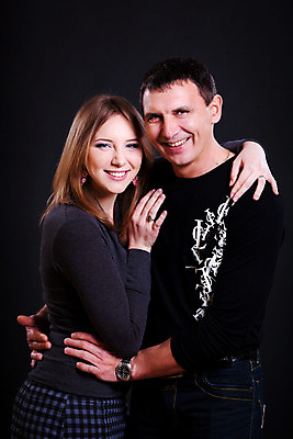 포토 JPG 해외이미지 딸 행복 가족 미소 두명 아빠 해외202004 해외포토 감정 관계 표정 사람 파일형식 이미지허브