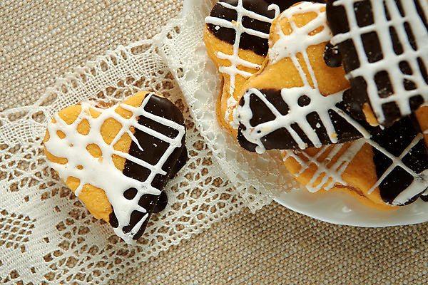 포토 JPG 해외이미지 모양 음식 백그라운드 크리스마스 휴가 디저트 선물 사랑 사람없음 장식 갈색 쿠키 과자 케이크 초콜릿 얼음 하트 축하 달콤 설탕 굽기 먹기 오브젝트 페스츄리 핸드메이드 해외202004 해외포토 자연요소 기념일 감정 빵 컬러 컨셉 모션 맛 구이 파일형식 이미지허브