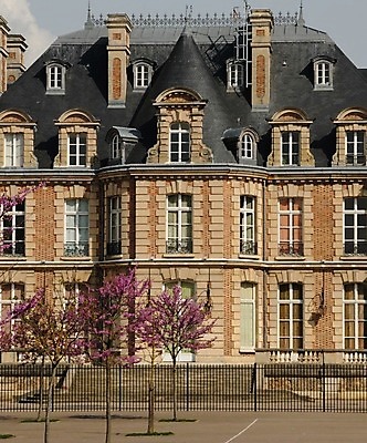 포토 JPG 해외이미지 건축양식 사람없음 건물 프랑스 역사 재산 해외202004 해외포토 건축물 건축 유럽 금융 파일형식 이미지허브