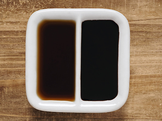 포토 JPG 해외이미지 음식 콩 동양인 사람없음 가로 빛 일본 중국 어둠 양념 조미료 사발 소금 향료 대두 해외202004 해외포토 아시아 곡류 인종 사기그릇 향기 냄새 향미료 파일형식 이미지허브