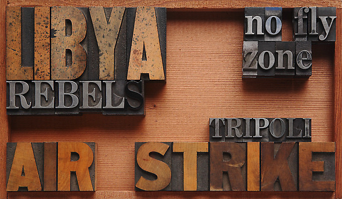 포토 JPG 해외이미지 타이포그라피 사람없음 목재 단어 갈색 얼룩 편지 타입 해외202004 해외포토 나무 문자 컬러 재료 파일형식 이미지허브