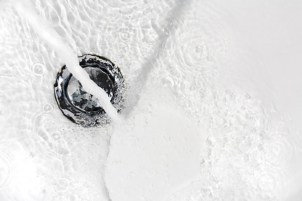 포토 JPG 해외이미지 백그라운드 자연 사람없음 물 달리기 환경 금속 거품 젖음 흐름 추위 욕실 흰색 신선 도자기 액체 떨어짐 시원함 싱크대 낭비 해외202004 해외포토 자연요소 컬러 컨셉 모션 재질 개수대 생태계 파일형식 이미지허브