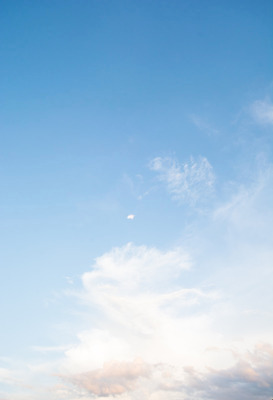 포토 JPG 해외이미지 구름 백그라운드 패턴 자연 하늘 바람 날씨 풍경 사람없음 야외 여름 파란색 빛 햇빛 우주 환경 맑음 봄 자유 흰색 물방울 오픈 투명 분위기 장면 천국 솜털 스카이라인 오존 천창 해외202004 해외포토 자연요소 계절 컬러 컨셉 무늬 태양 생태계 파일형식 이미지허브