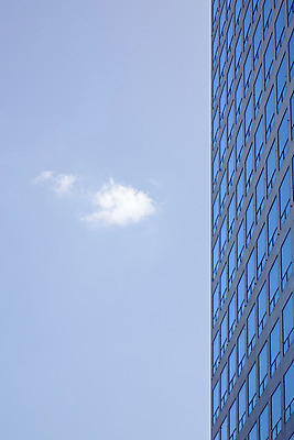 포토 JPG 해외이미지 구름 디자인 회사 비즈니스 건축양식 창문 유리 하늘 미래 새로움 직장 기술 사람없음 건물 금융 파란색 빛 도시풍경 사무실 반사 고층빌딩 블록 거울 성장 도시 업무 센터 도심 큼 크리스탈 상업 상승 대리석 해외202004 해외포토 자연요소 건축물 건축 컬러 컨셉 재료 재질 풍경 빌딩 경제 작업 크기 광석 파일형식 이미지허브