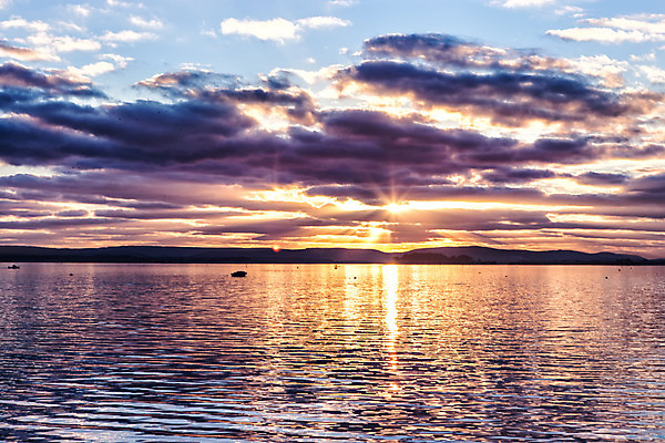 포토 JPG 해외이미지 나무 구름 호수 파도 바다 오렌지 자연 하늘 아침 추상 풍경 사람없음 야외 빨간색 물 파란색 빛 강 햇빛 태양 반사 노란색 일출 맑음 황혼 일몰 새벽 거울 프랑스 황금 저녁 만족 윤곽 공상 마법 천국 스카이라인 수평선 해외202004 해외포토 주간 자연요소 식물 감정 유럽 컬러 무늬 과일 날씨 노을 야간 생태계 파일형식 이미지허브