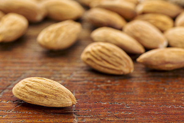 포토 JPG 해외이미지 과일 날씨 사람없음 목재 갈색 견과류 껍질 시골 질감 결 아몬드 스크래치 해외202004 해외포토 나무 컬러 무늬 재료 파일형식 이미지허브