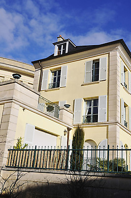 포토 JPG 해외이미지 외관 건축양식 새로움 아파트 주택 사람없음 야외 건물 옆모습 장식 3D 페인트 프랑스 도시 재산 수리 베르사유 발판 복원 옛날 진짜 프로젝트 회복 개조 해외202004 해외포토 건축물 건축 유럽 뷰포인트 컨셉 금융 디지털합성 파리_프랑스 파일형식 이미지허브