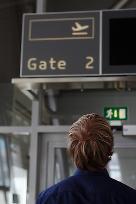 포토 JPG 해외이미지 응시 남자 비행기 사람 사람없음 산책 공항 대문 승객 이륙 대패 터미널 해외202004 해외포토 시선 항공교통 교통시설 휴식 대중교통 문 파일형식 이미지허브